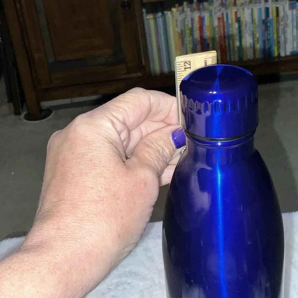 SeaWorld Parks Rescue Double Layered Steel Drink Bottle Holds About 62oz New